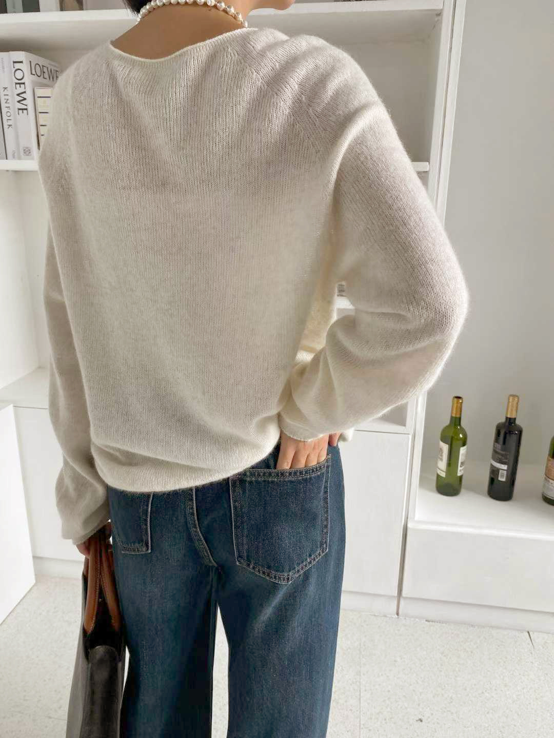 A15.粉嫩女孩圓領捲邊毛衣