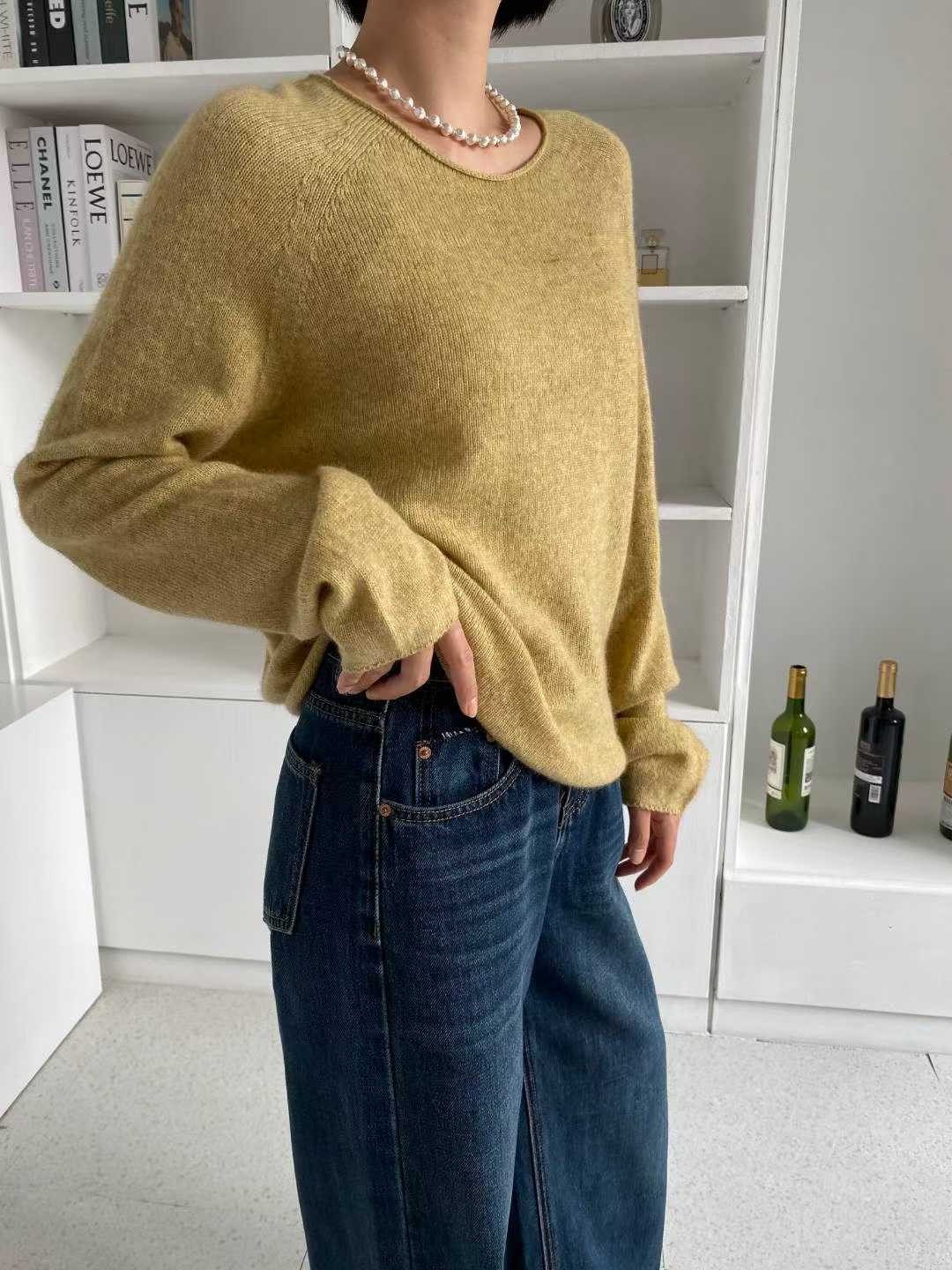 A15.粉嫩女孩圓領捲邊毛衣