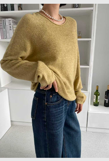 A15.粉嫩女孩圓領捲邊毛衣