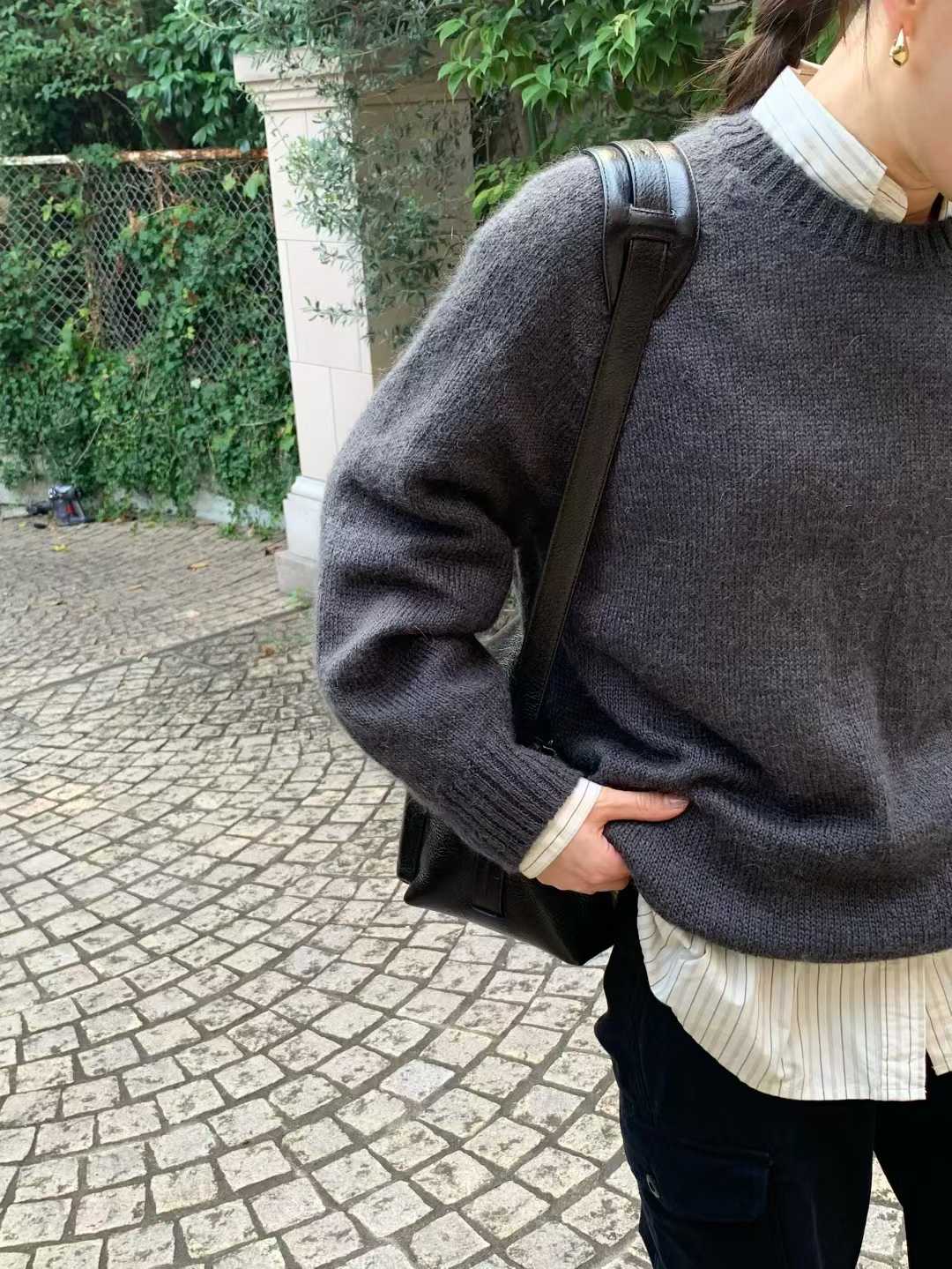 B32.清爽家KID MOHAIR圓領拉克蘭袖毛衣