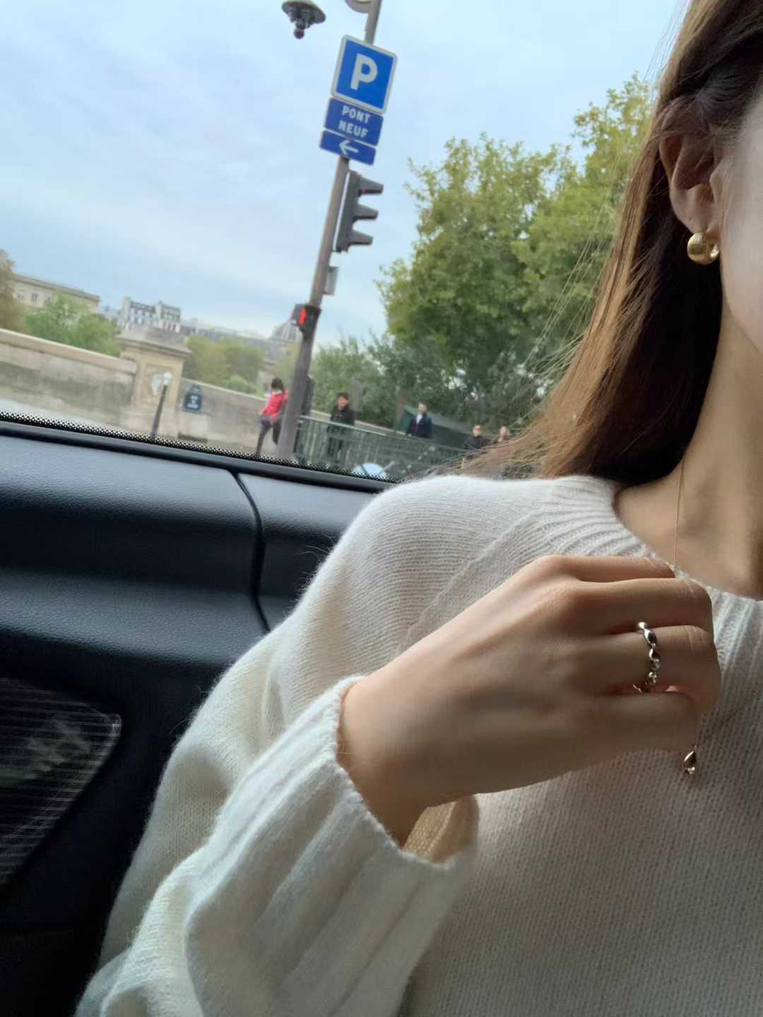 B103.顏值家冬日美麗諾浣熊無縫毛衣