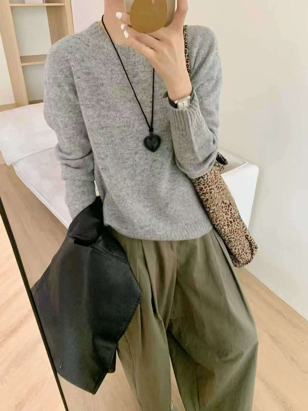 B101.可可家點點星沙粉彩無縫毛衣