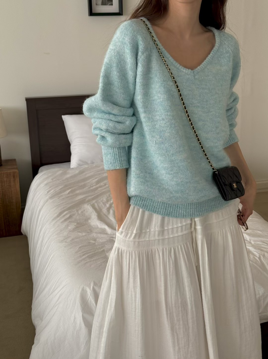 A30.甜姐家V領雲朵20%WOOL毛衣