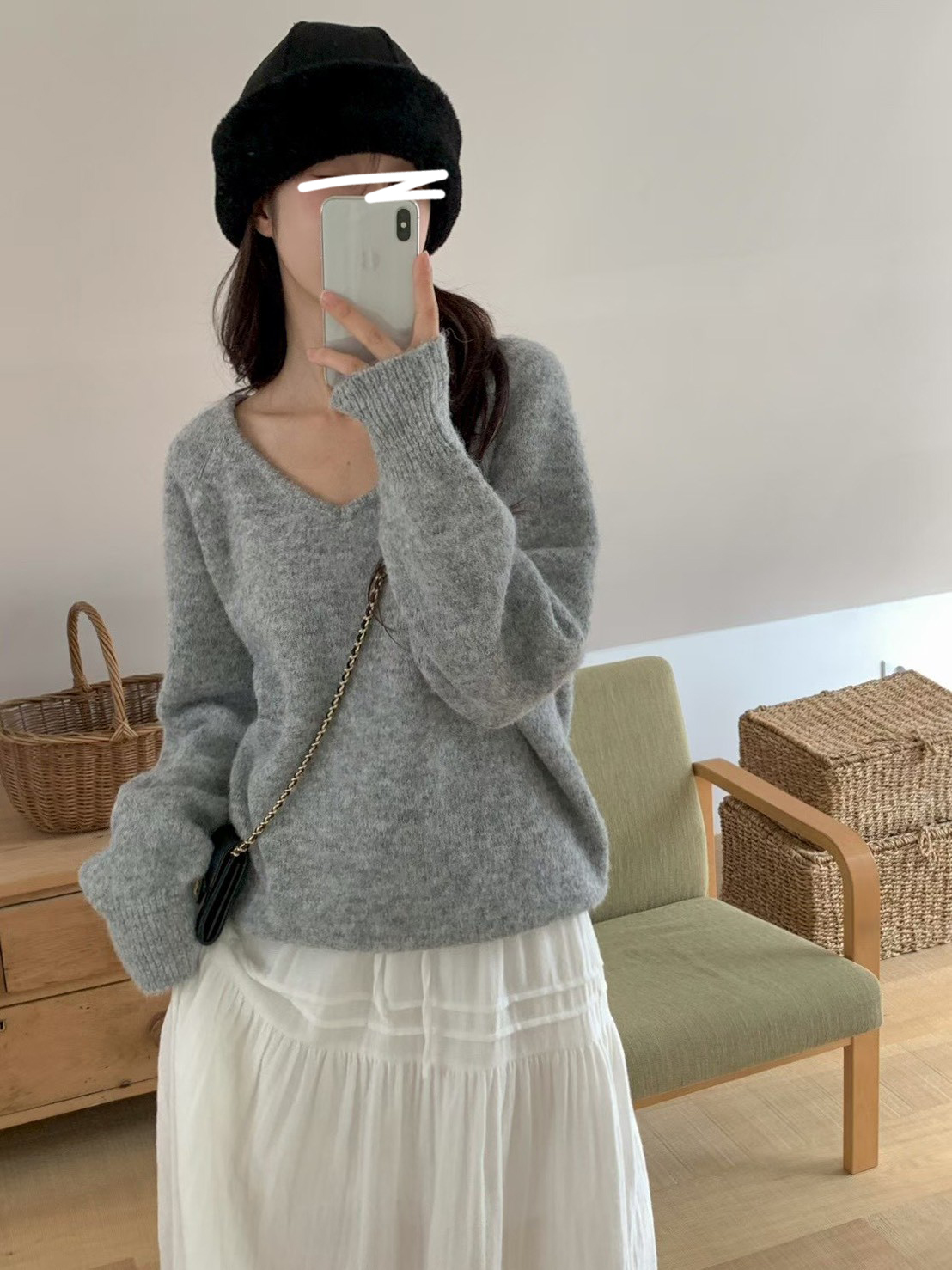 A30.甜姐家V領雲朵20%WOOL毛衣