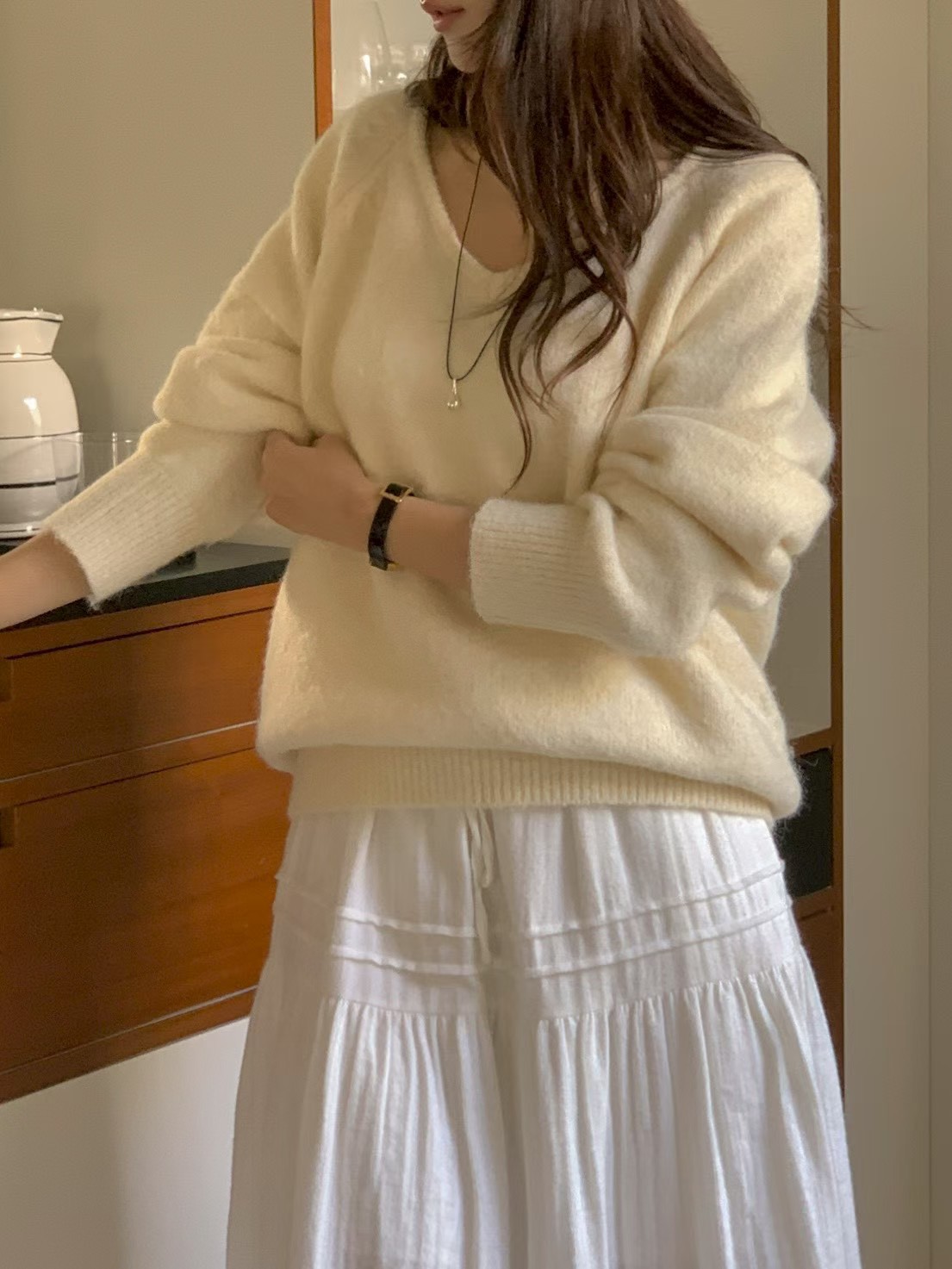 A30.甜姐家V領雲朵20%WOOL毛衣