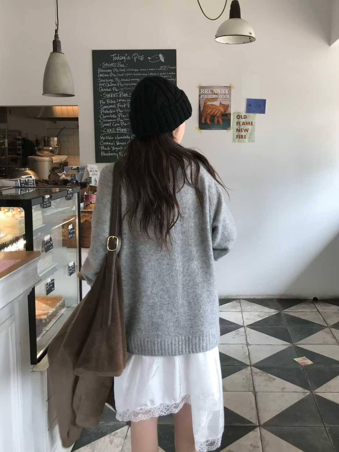 B12.小V家溫暖安格拉圓領毛衣