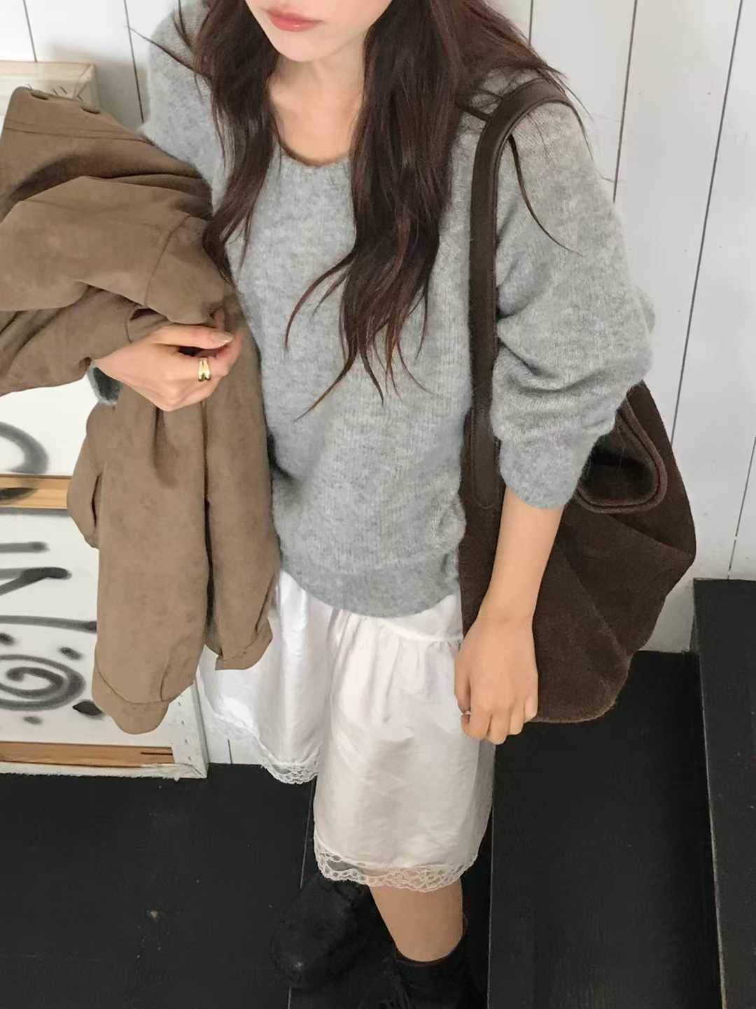 B12.小V家溫暖安格拉圓領毛衣