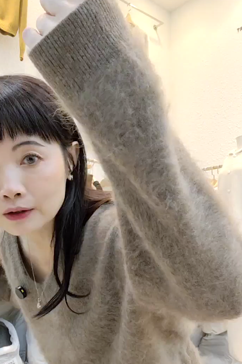 B45.星星家100%犛牛V領毛衣