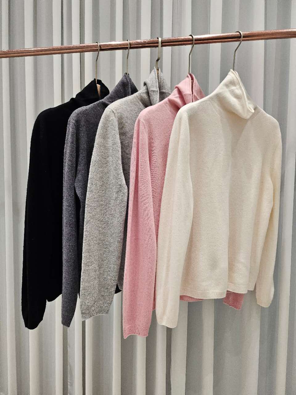 B34.星星家氣質高領浣熊混羊毛衣
