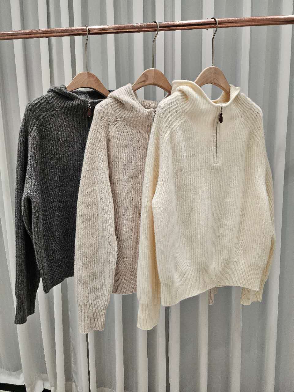 B35.星星家浣熊羊毛混紡連帽半拉鍊毛衣