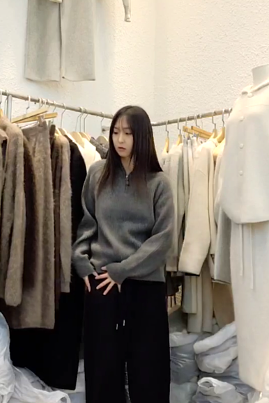 星星家浣熊羊毛混紡連帽半拉鍊毛衣