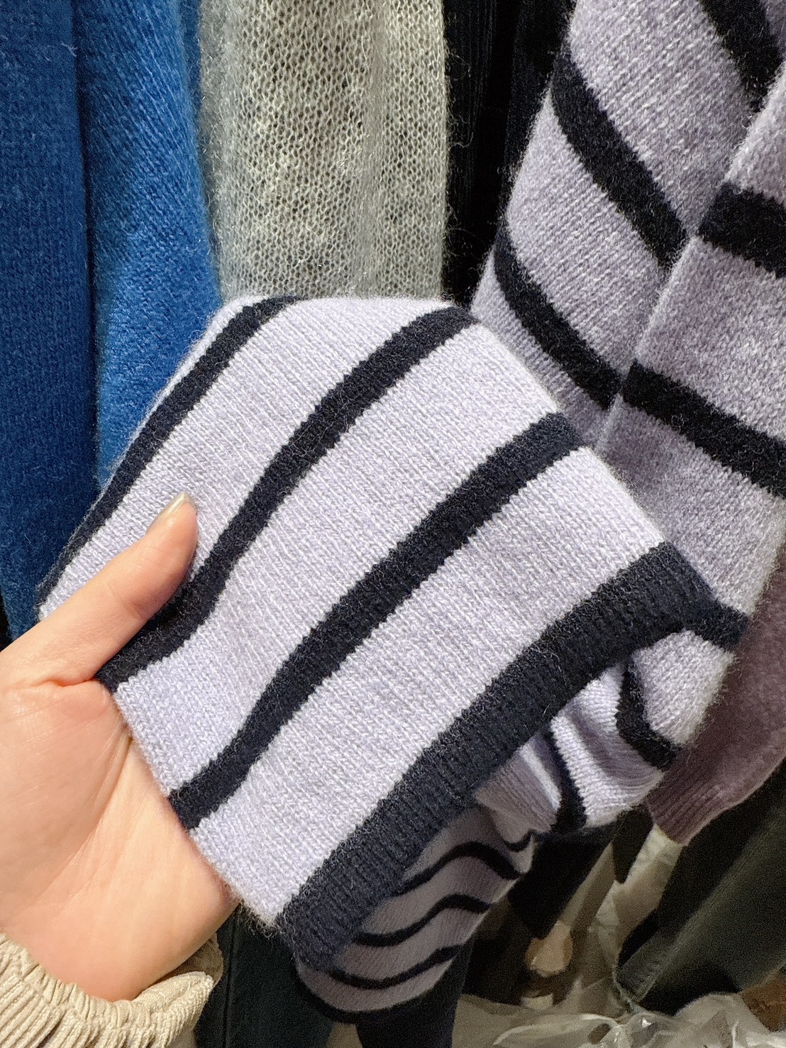 C14.亮色大圓領寬條紋100%羊毛衣