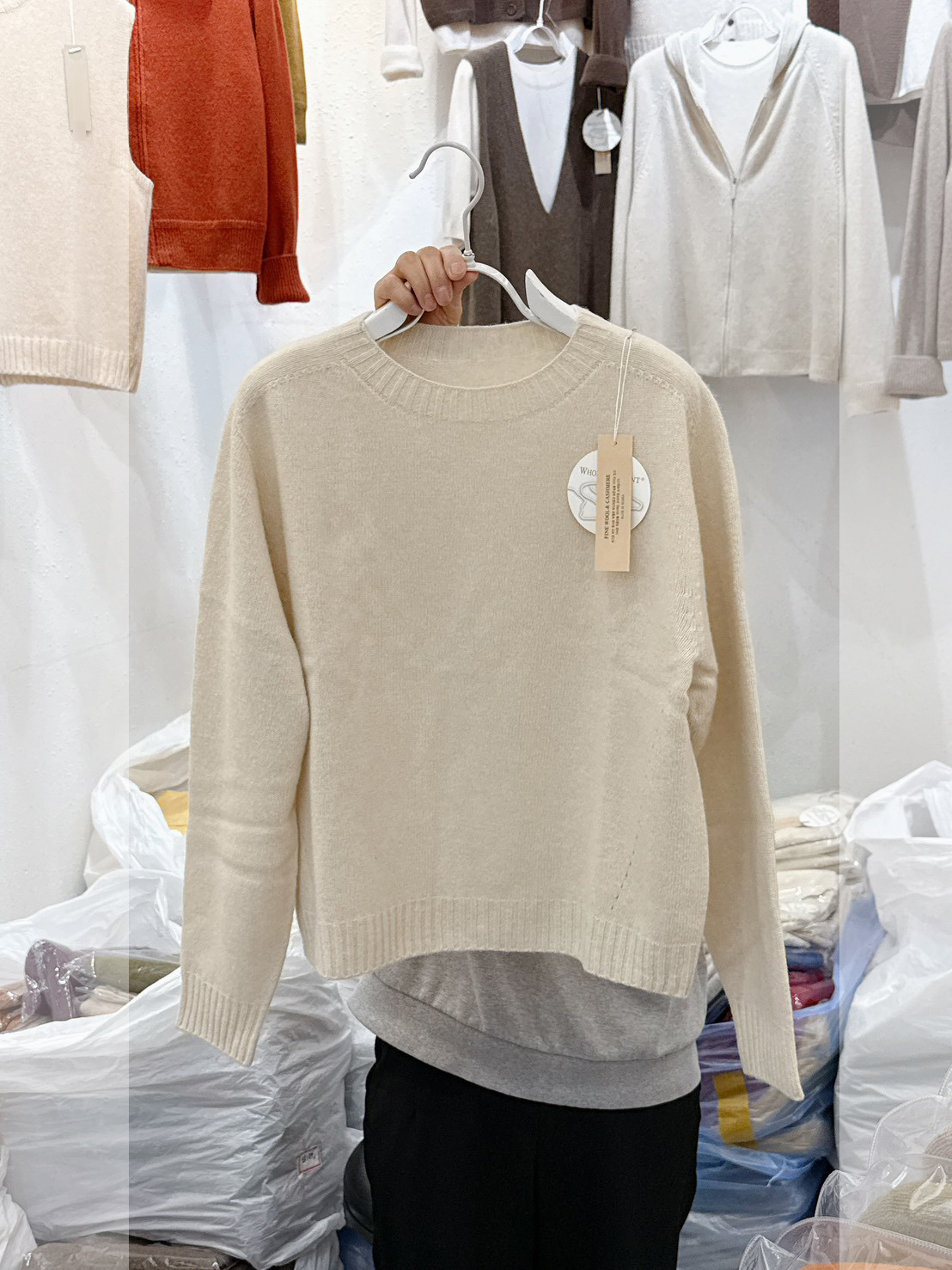 A08.木木家5%CASHMERE圓領坑條無縫毛衣