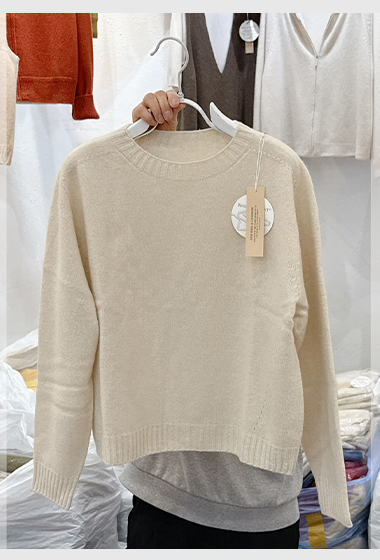 A08.木木家5%CASHMERE圓領坑條無縫毛衣