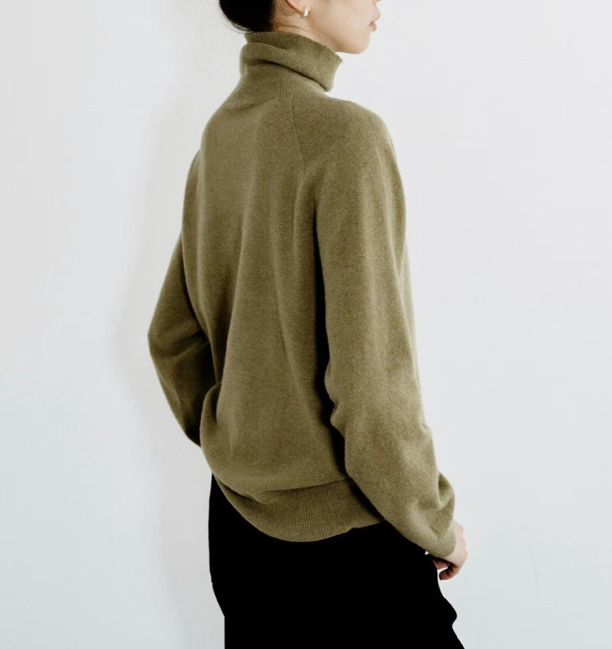 質感家簡約無縫翻領針織
