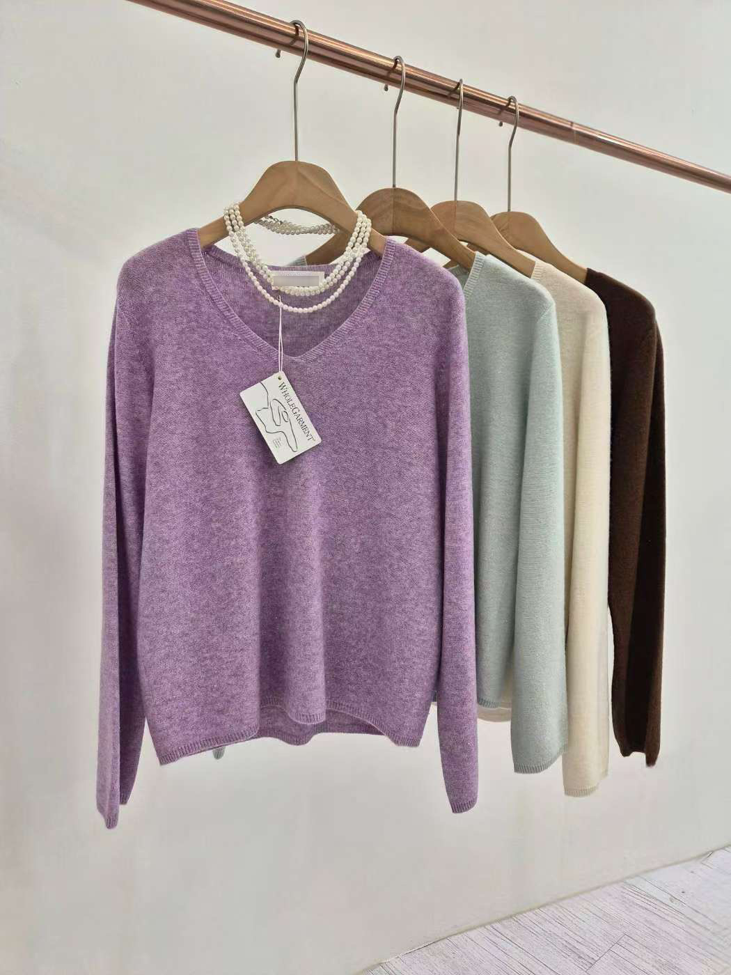 B80.可可家V領溫柔風毛衣