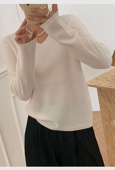 B80.可可家V領溫柔風毛衣