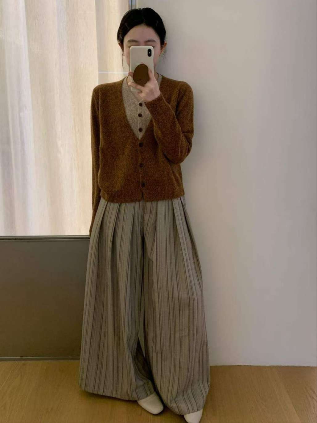 B92.可可家假兩件排釦V領配色毛衣