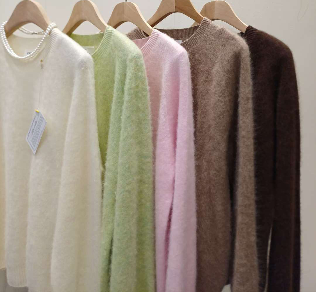 B94.可可家秋冬圓領多彩毛衣