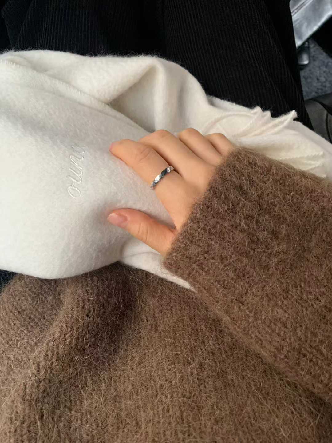 A18.顏值家44%ALPACA輕柔毛衣