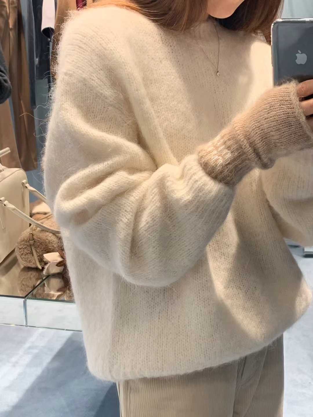 A18.顏值家44%ALPACA輕柔毛衣