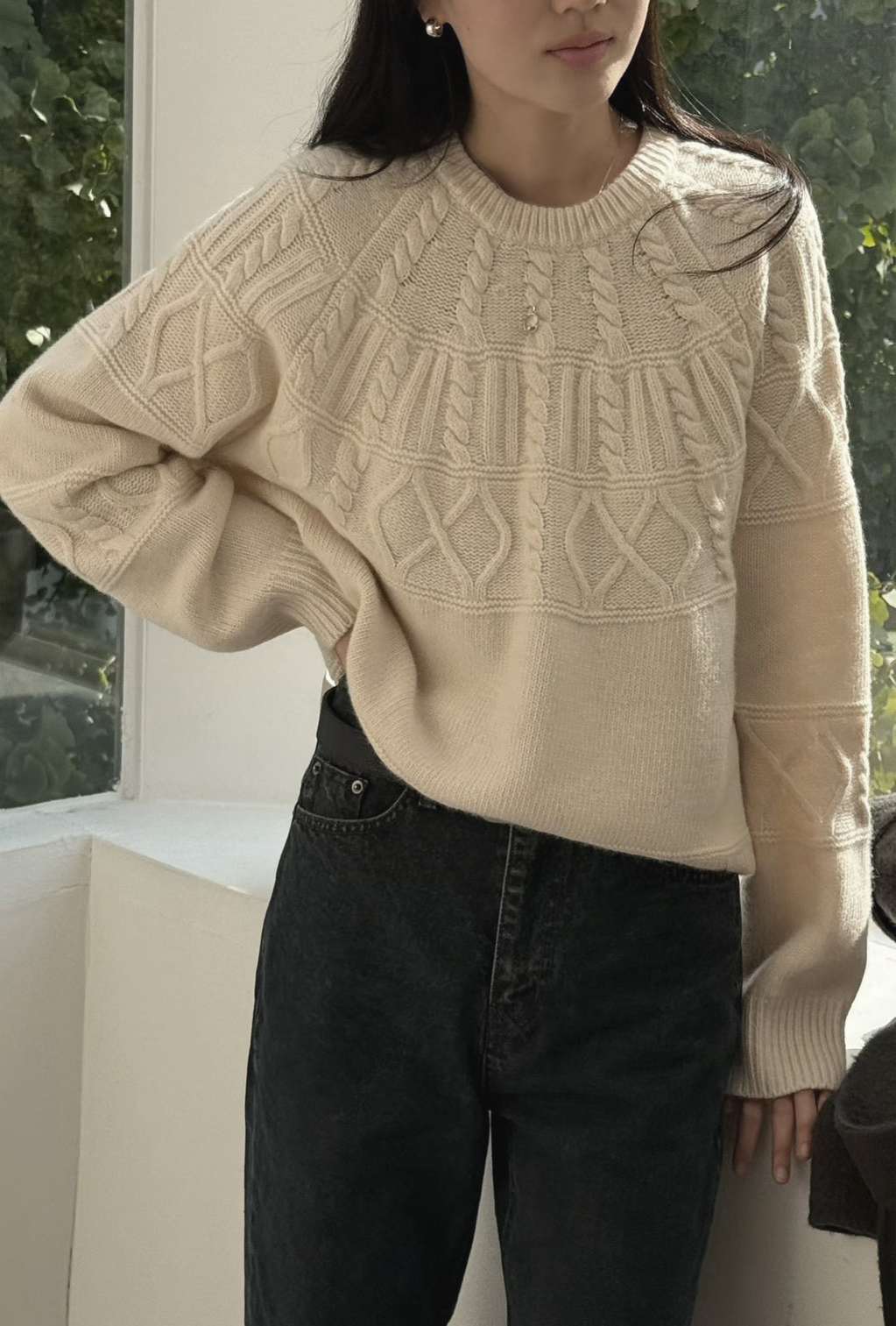 B51.瘦瘦歐膩圓領綻放麻花毛衣