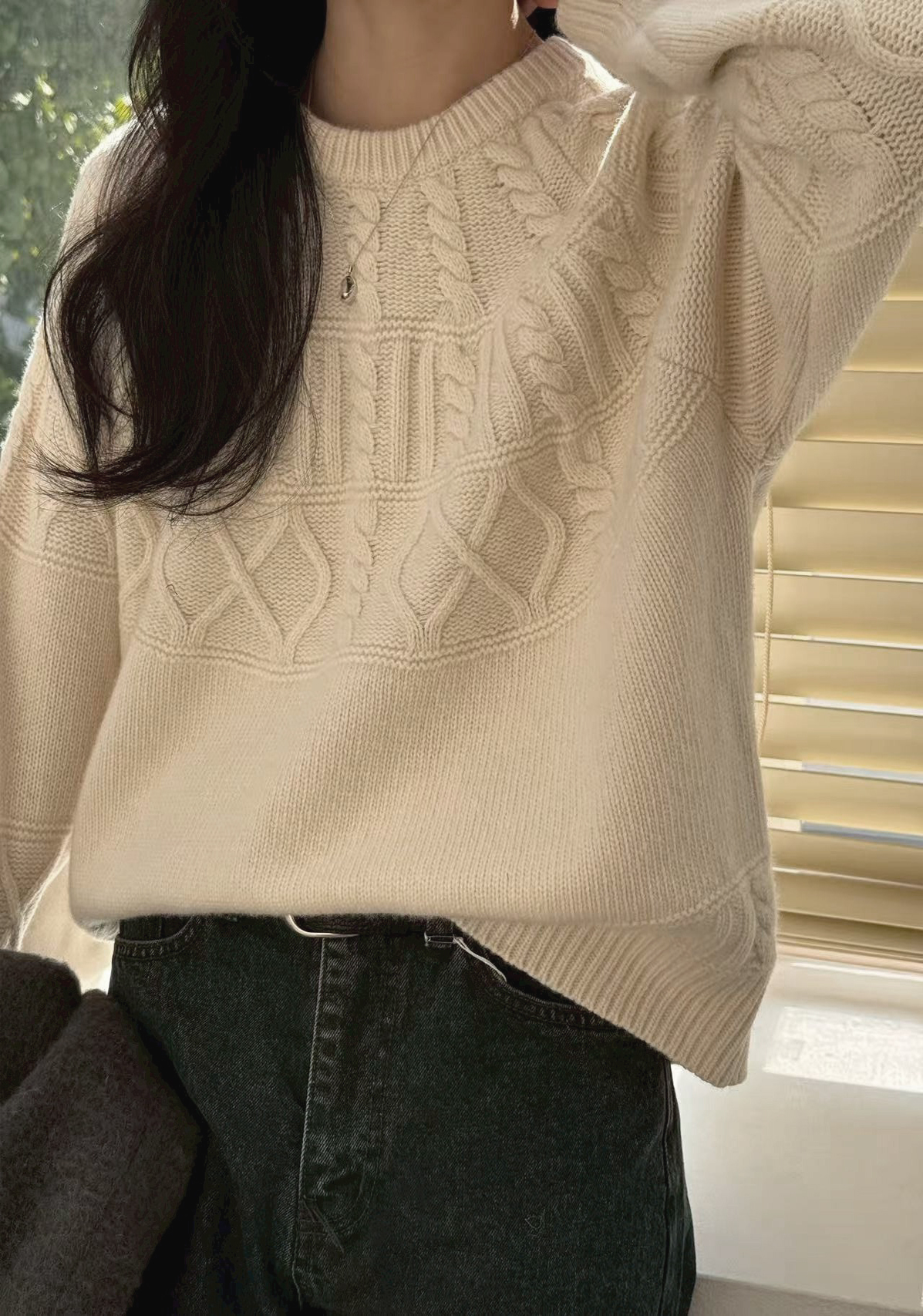 B51.瘦瘦歐膩圓領綻放麻花毛衣