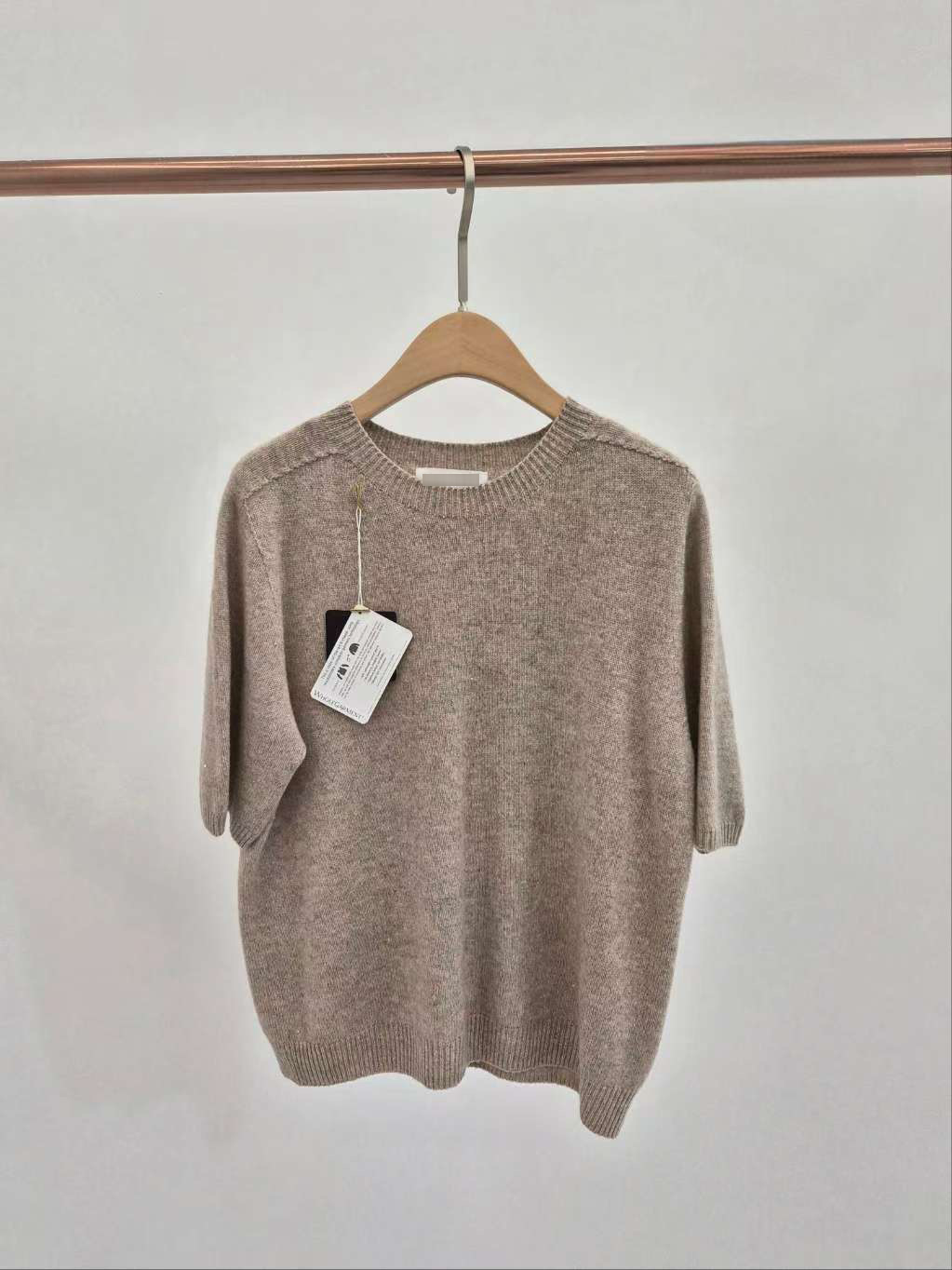 B65.可可家清爽色無縫短袖毛衣