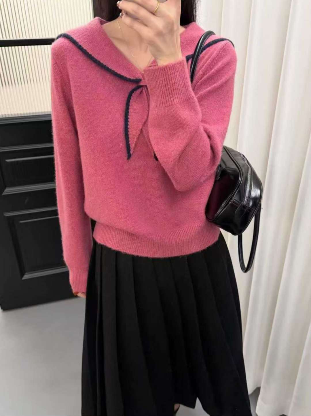 B67.可可家海軍領滾邊造型毛衣