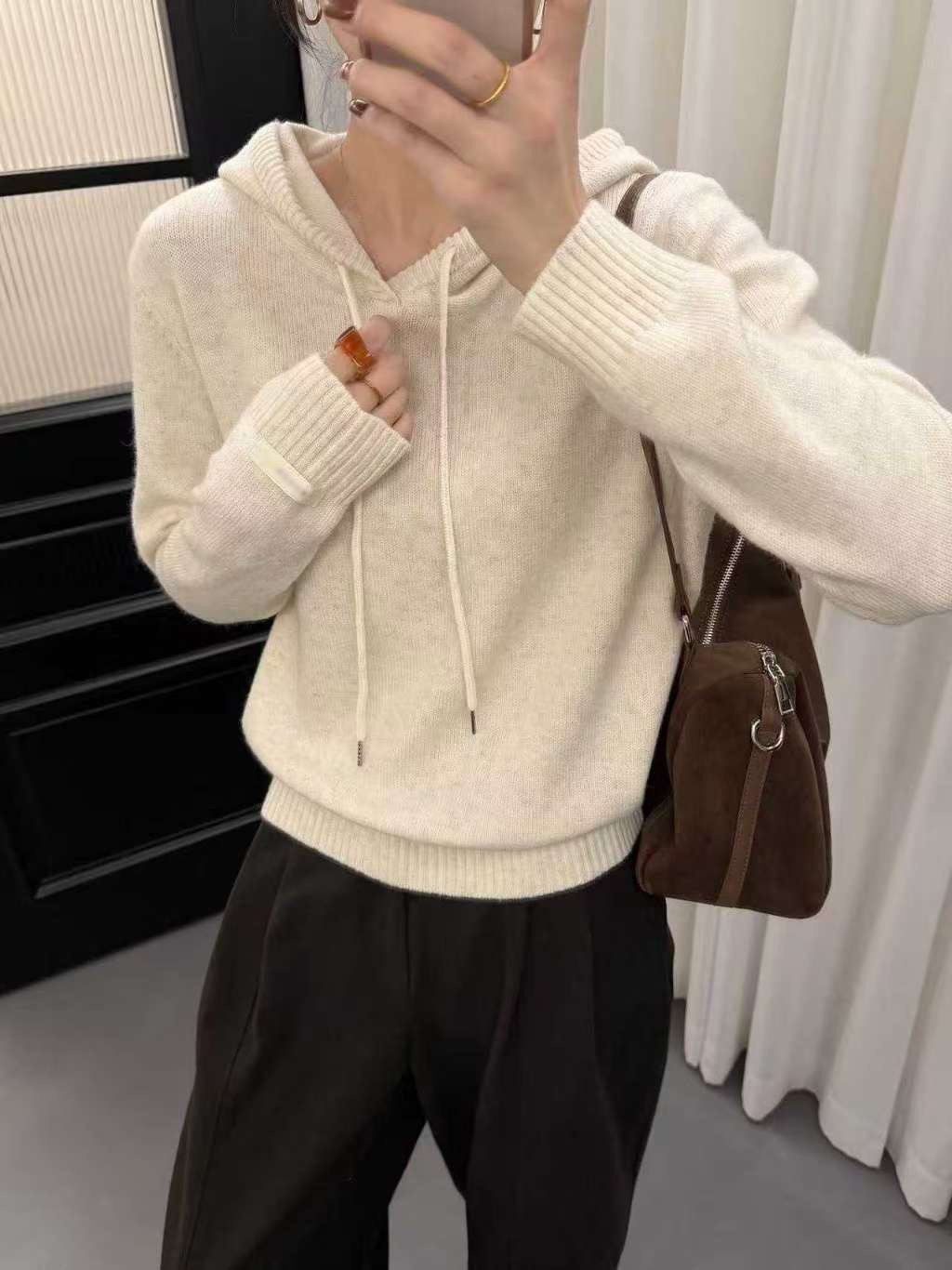 B62.可可家顯瘦連帽保暖毛衣