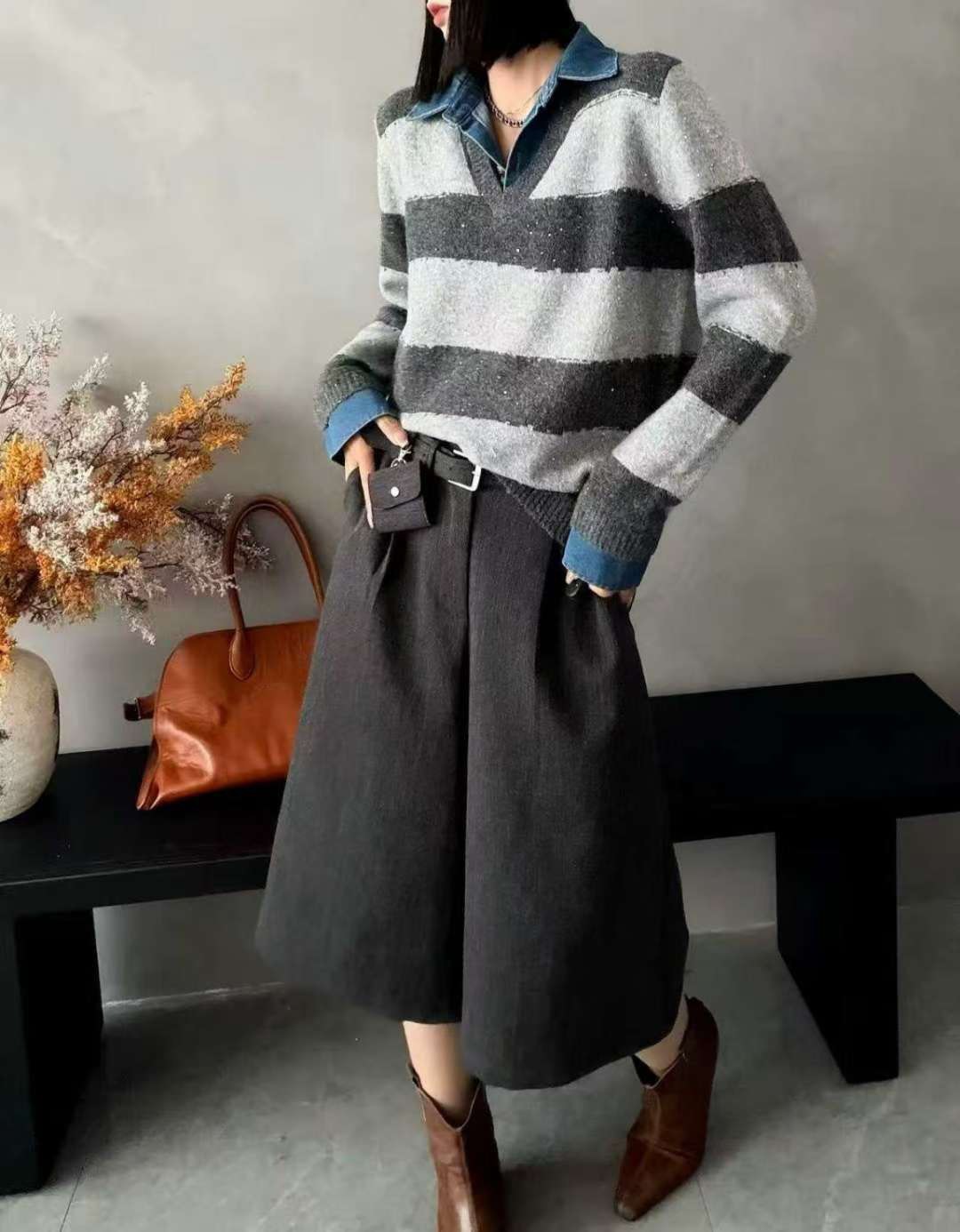 B66.可可家牛仔拼接領條紋毛衣