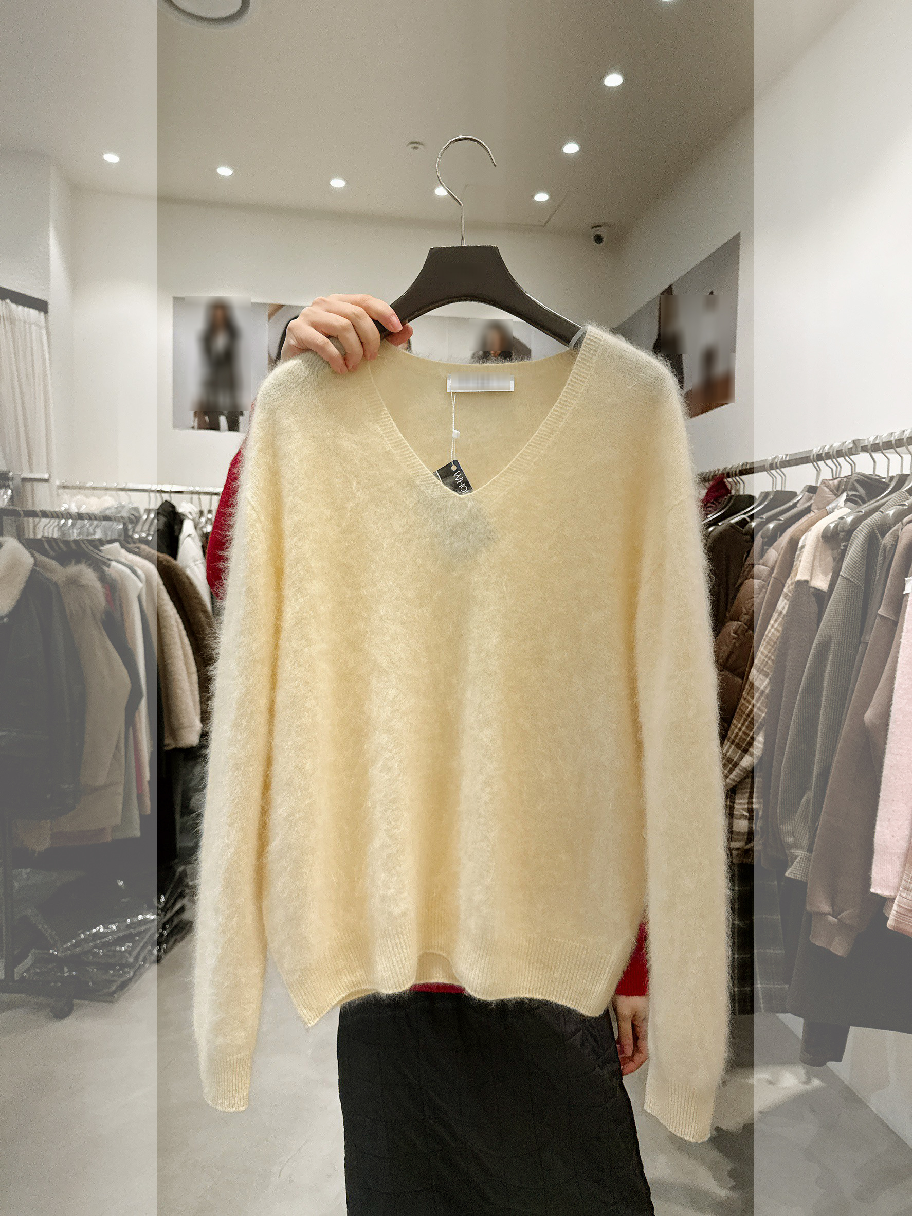 B88.高級感10%CASHMERE V領毛衣