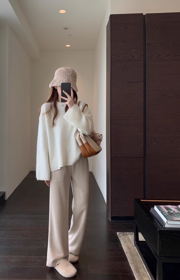 C23.女孩溫柔粉嫩綿羊混紡毛衣