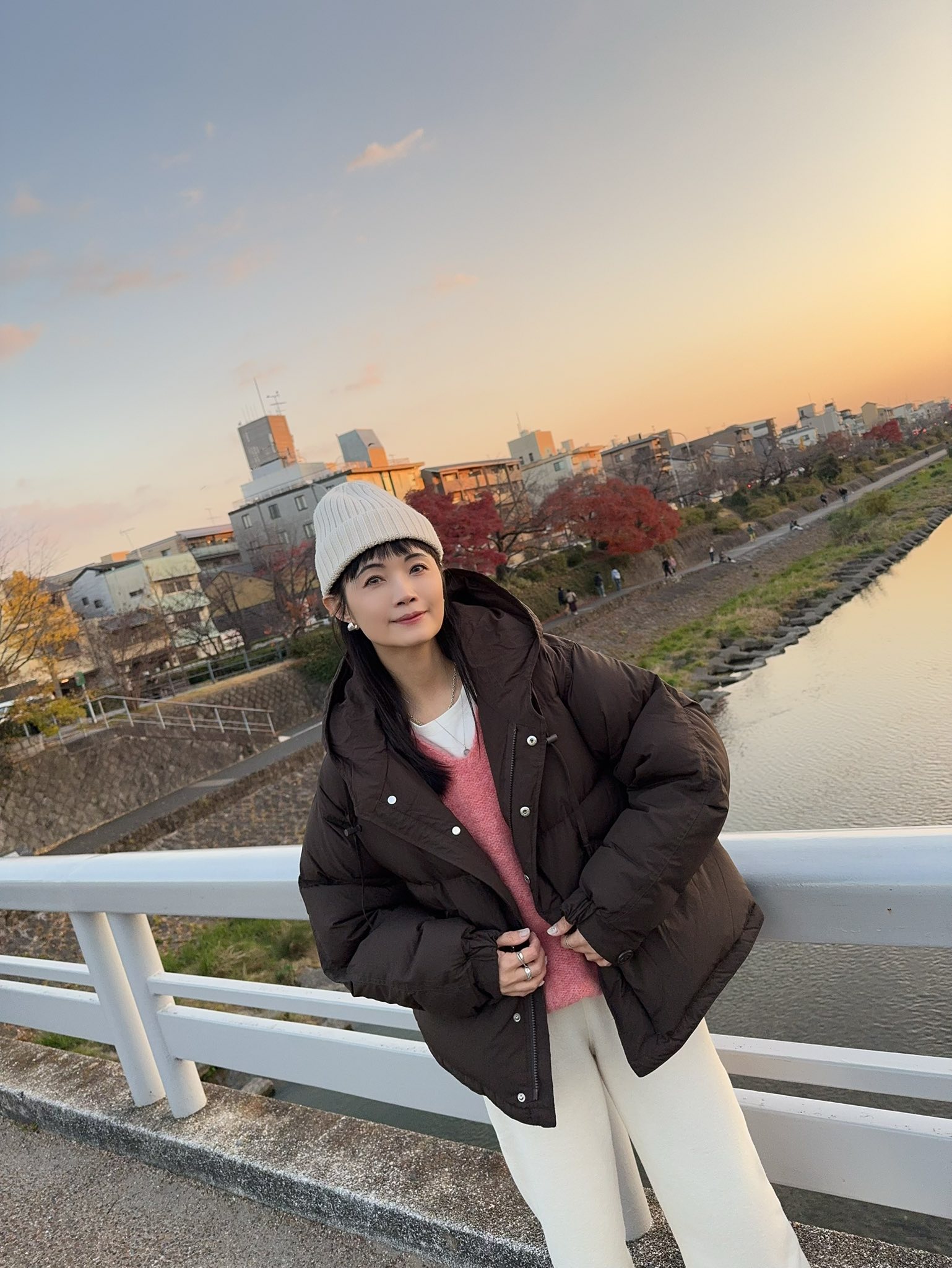 A115.可愛歐膩馬海駝羊毛V領毛衣