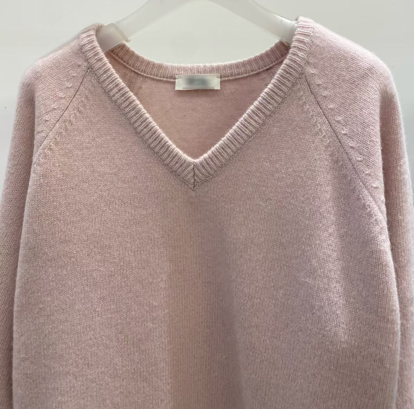 B76.甜美V領塔斯馬尼亞毛衣