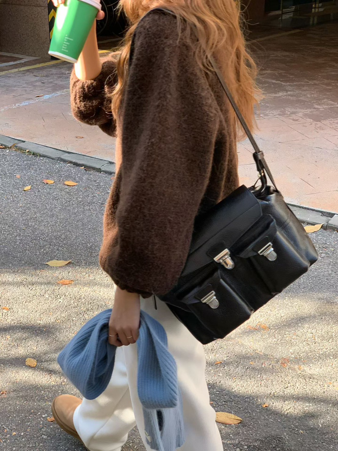 A26.大V家圓領柔美駝羊毛衣