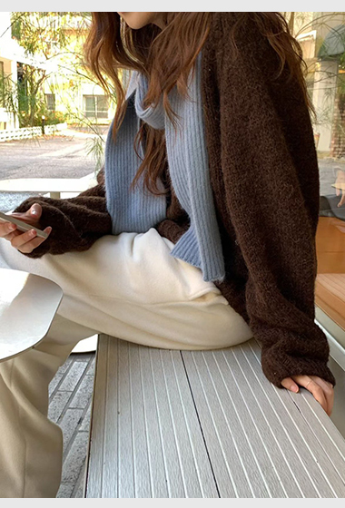 A26.大V家圓領柔美駝羊毛衣