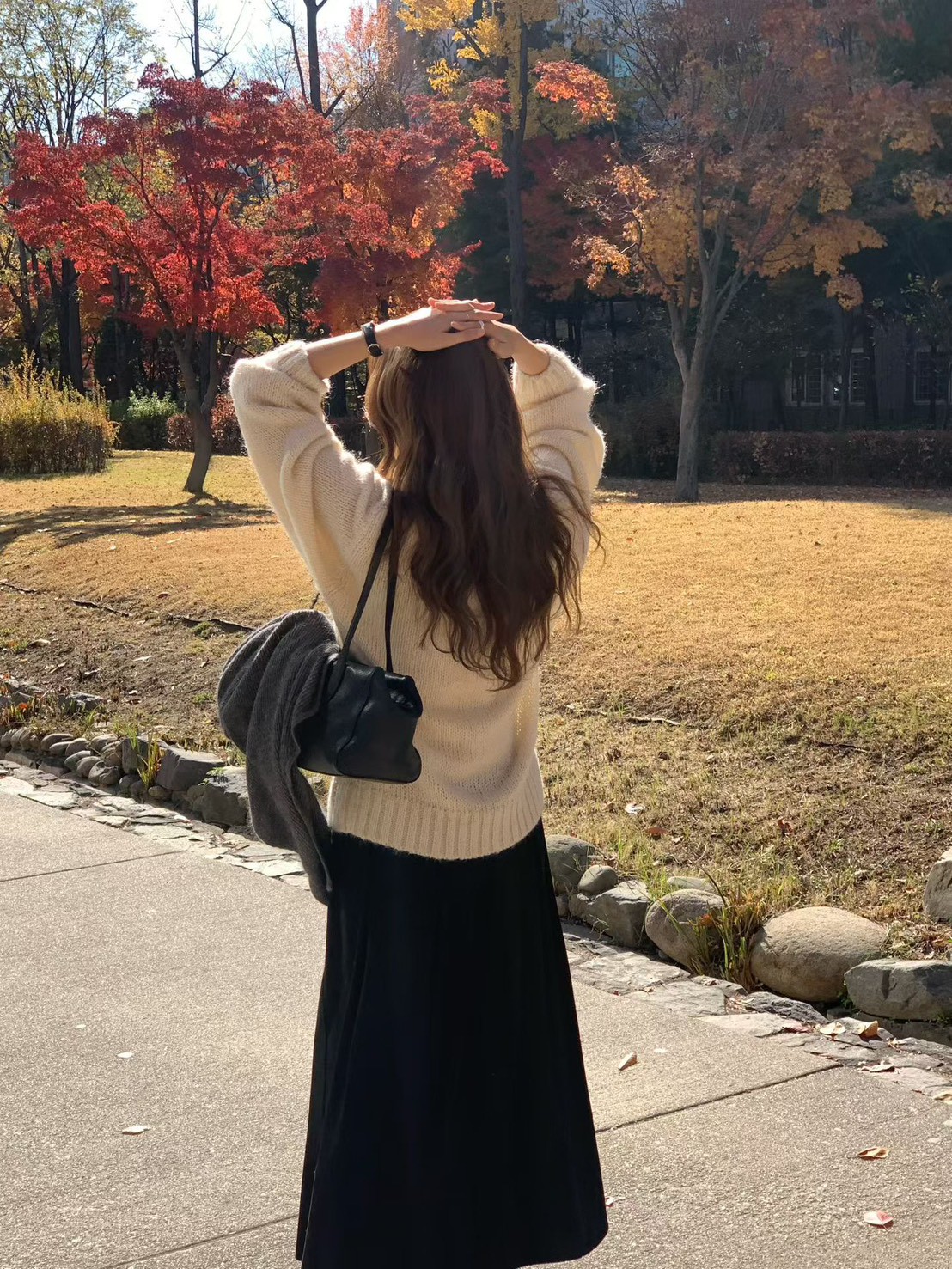 A26.大V家圓領柔美駝羊毛衣