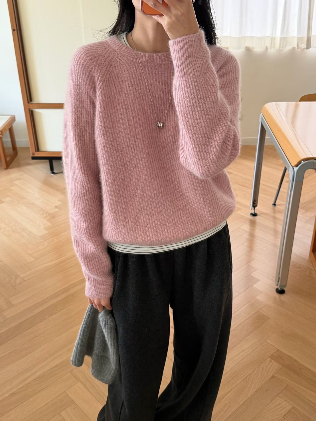 A57.瘦瘦歐膩仙氣柔美坑條毛衣