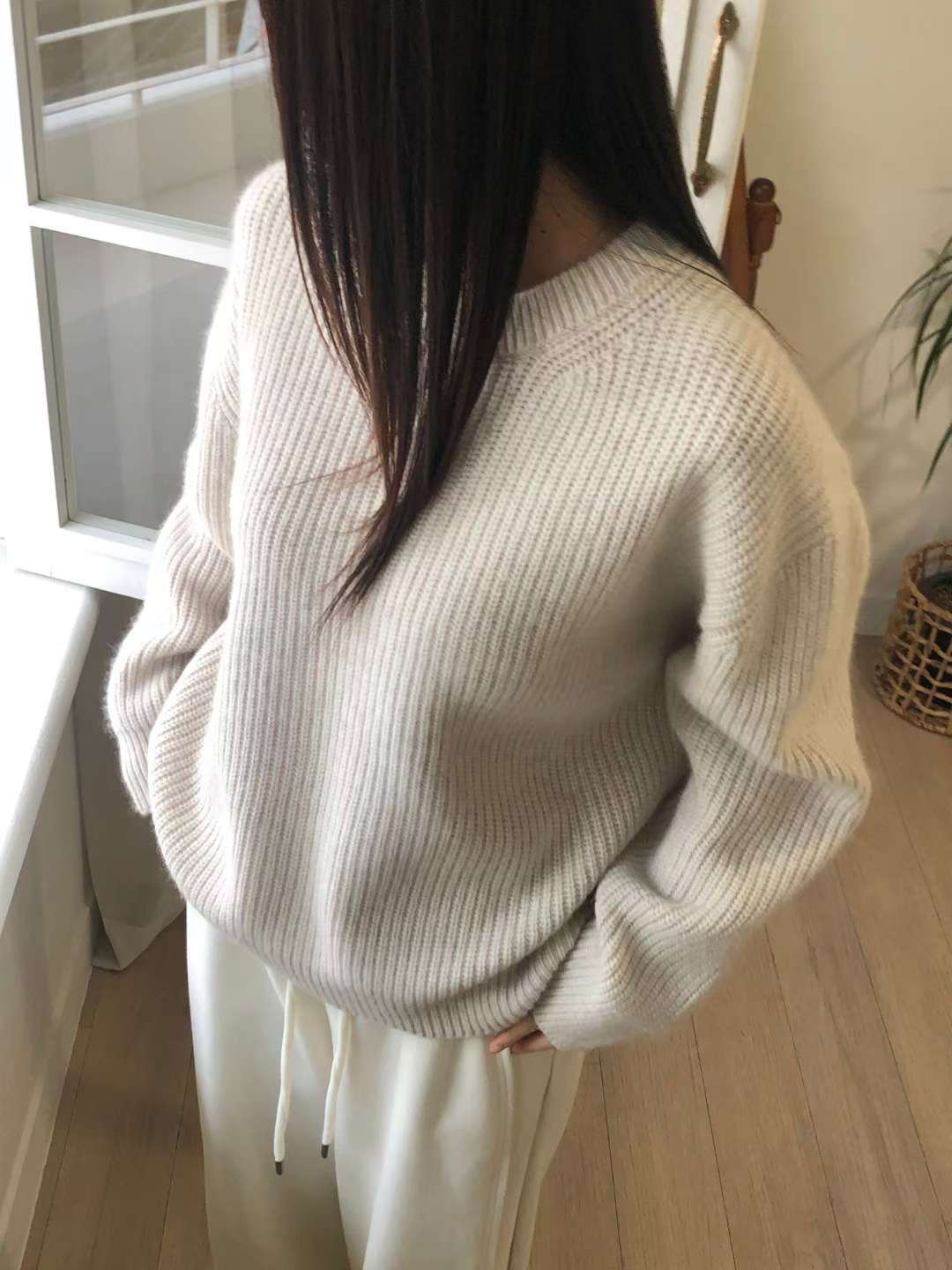 A102.星星家冬日浣熊混紡圓領毛衣