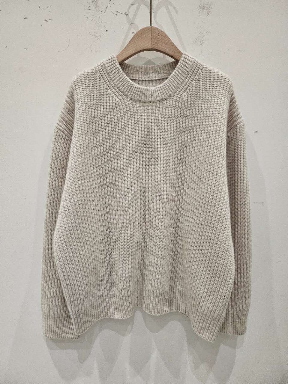 A102.星星家冬日浣熊混紡圓領毛衣