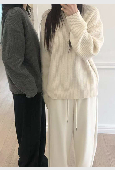 A102.星星家冬日浣熊混紡圓領毛衣