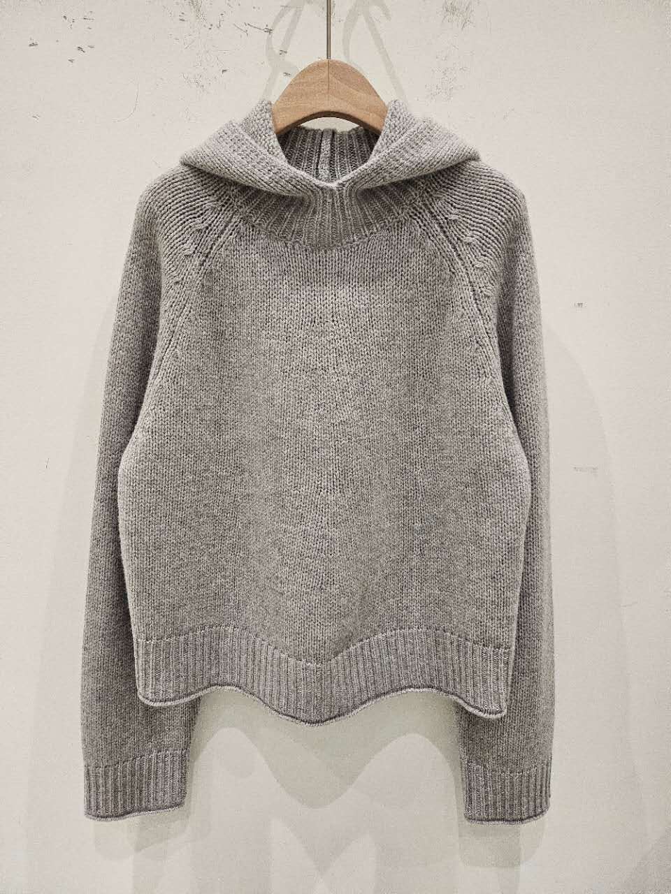 A96.星星家保暖100%Wool連帽毛衣