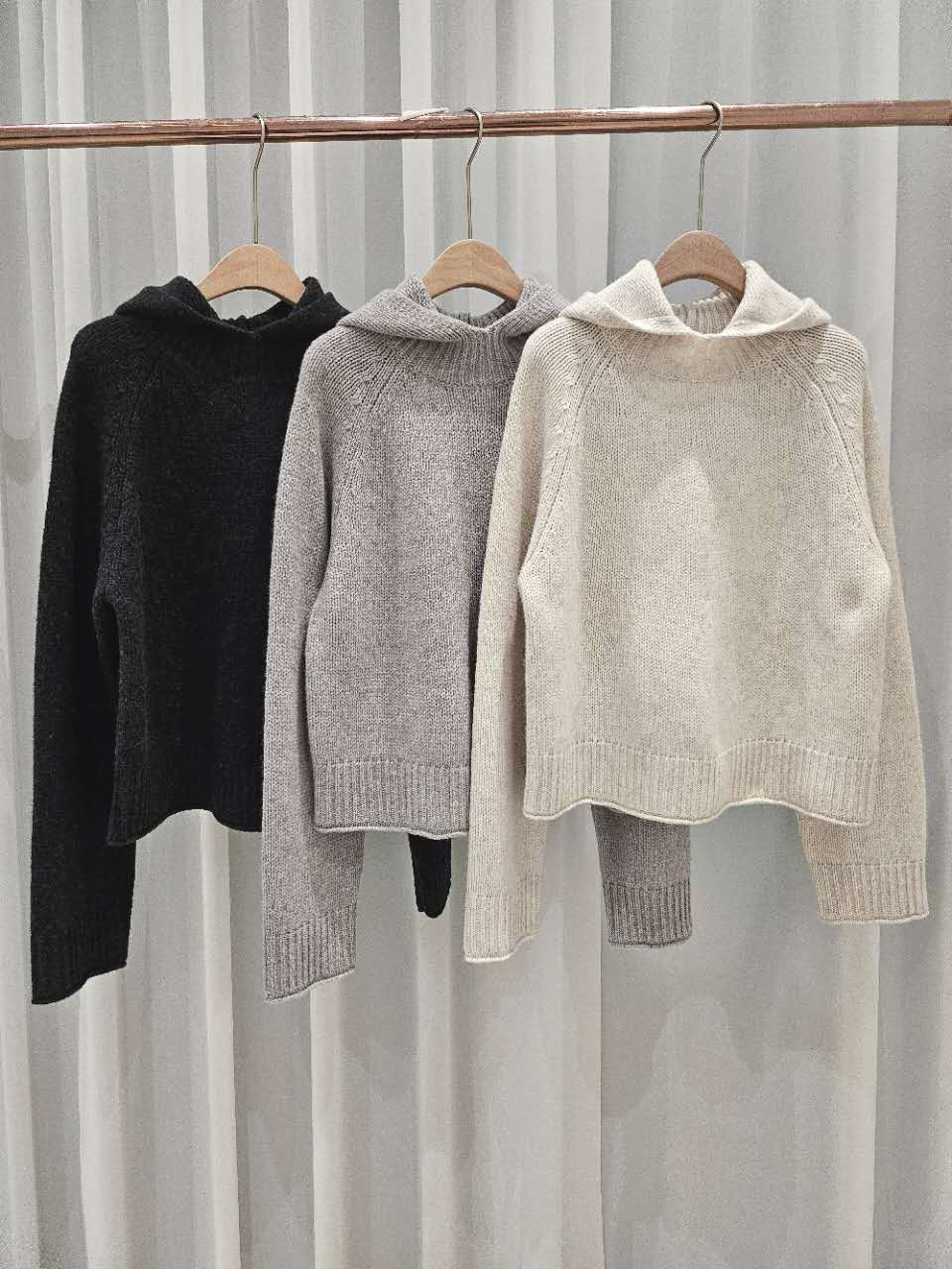 A96.星星家保暖100%Wool連帽毛衣