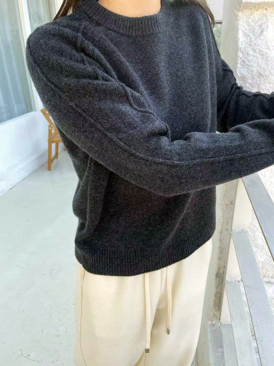 A90.星星家100%Wool袖子剪接毛衣