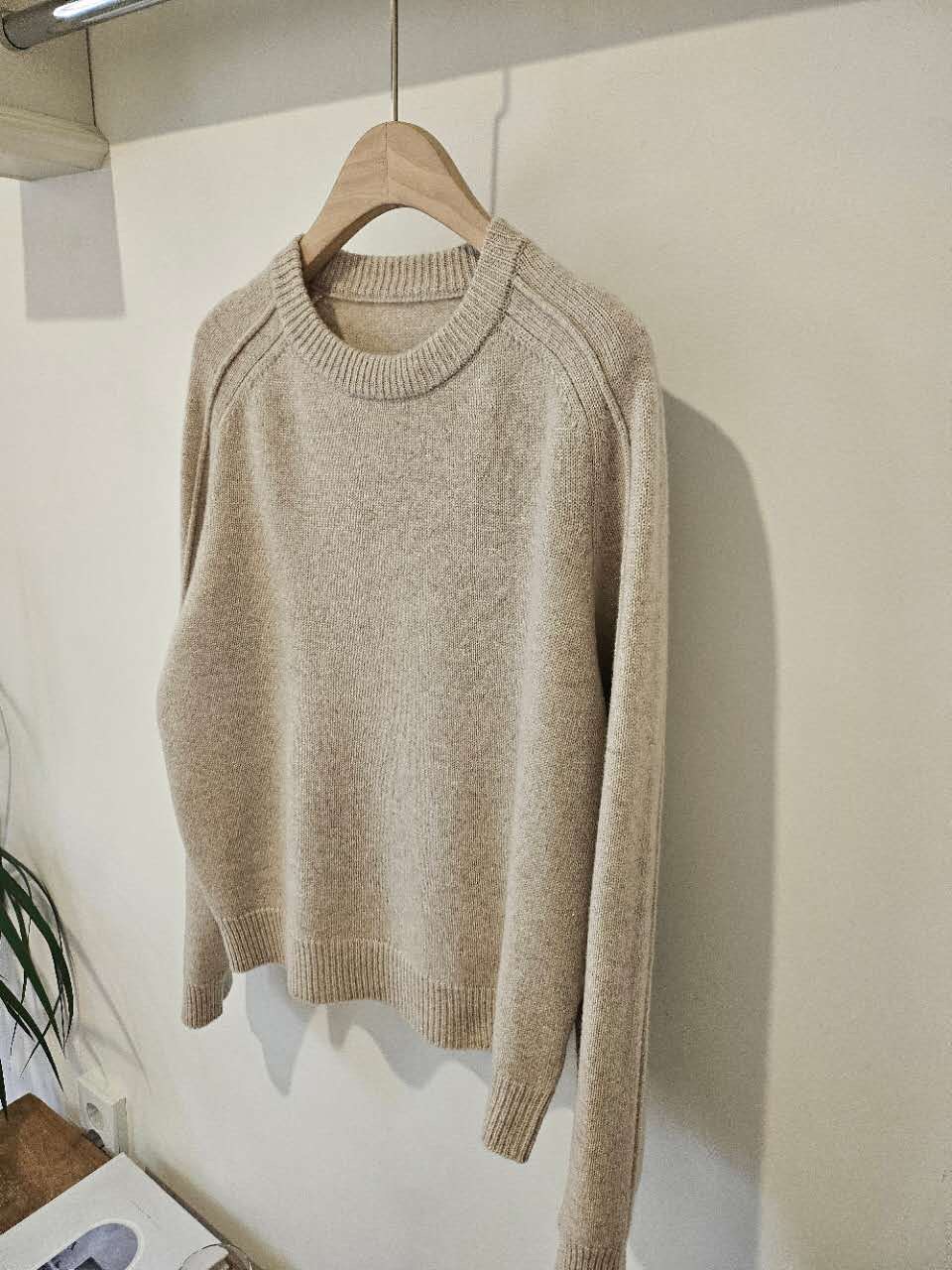 A90.星星家100%Wool袖子剪接毛衣