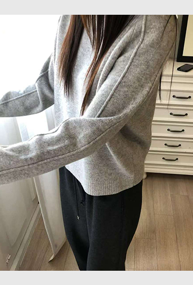 A90.星星家100%Wool袖子剪接毛衣