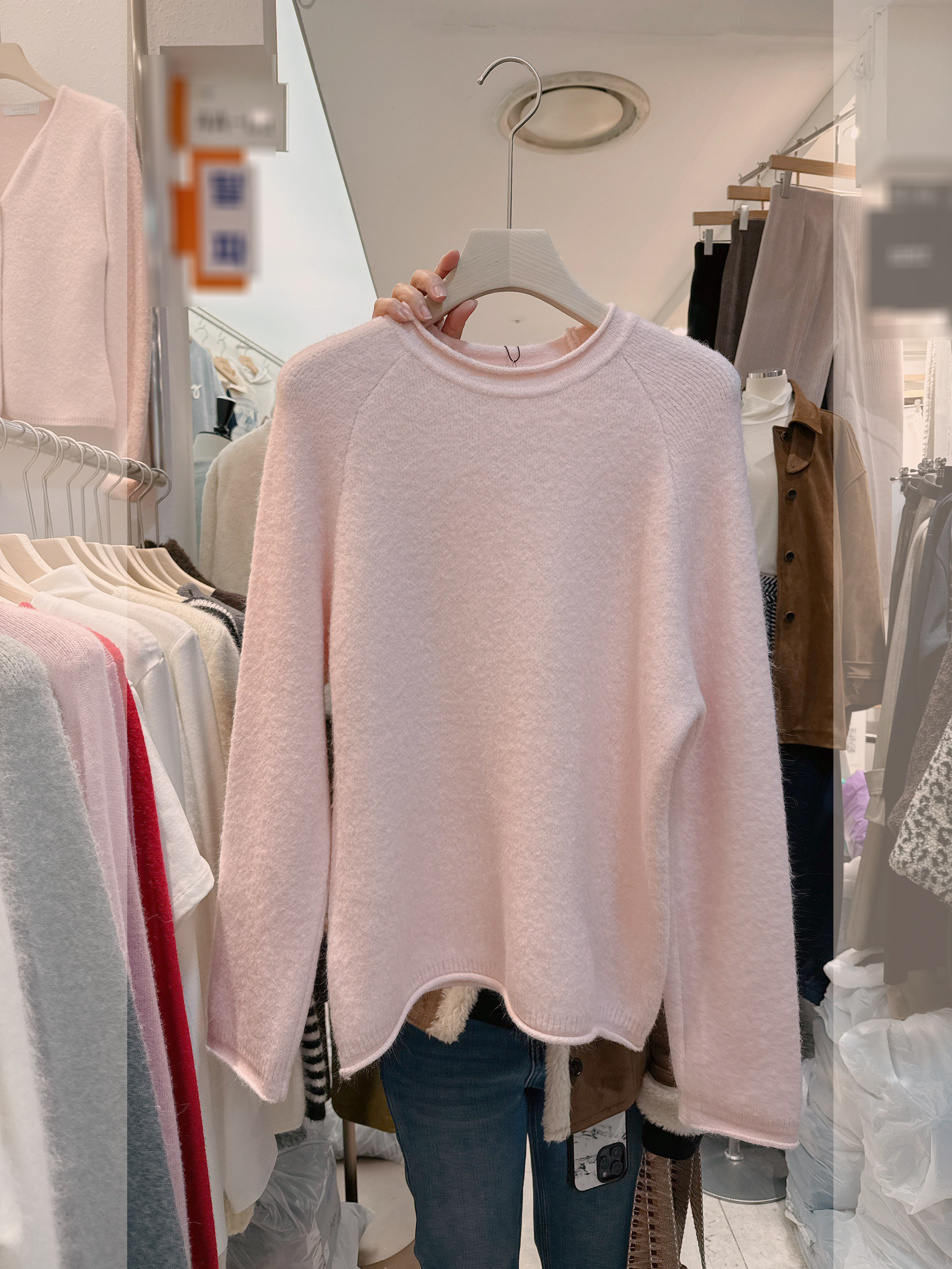 B82.淡雅溫柔必備圓領毛衣