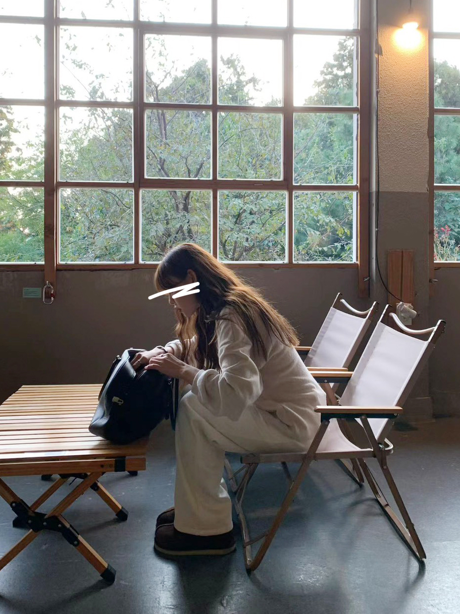 A13.粉彩女孩安哥拉立領上衣