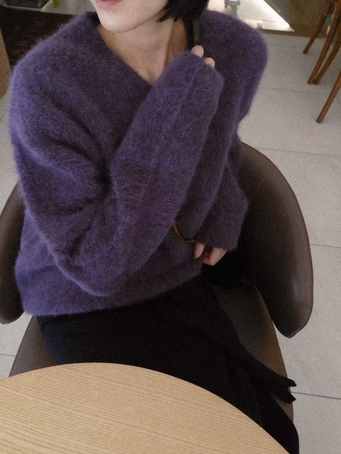 B37.質感家V領馬海毛紫羅蘭毛衣
